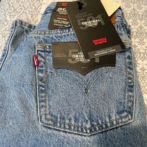 Brand new with tags Levi’s 501 cropped jeans